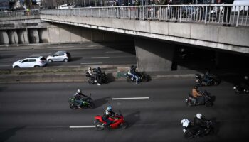 Circulation inter-file : le gouvernement généralise la pratique sur les routes de France (sous certaines conditions)