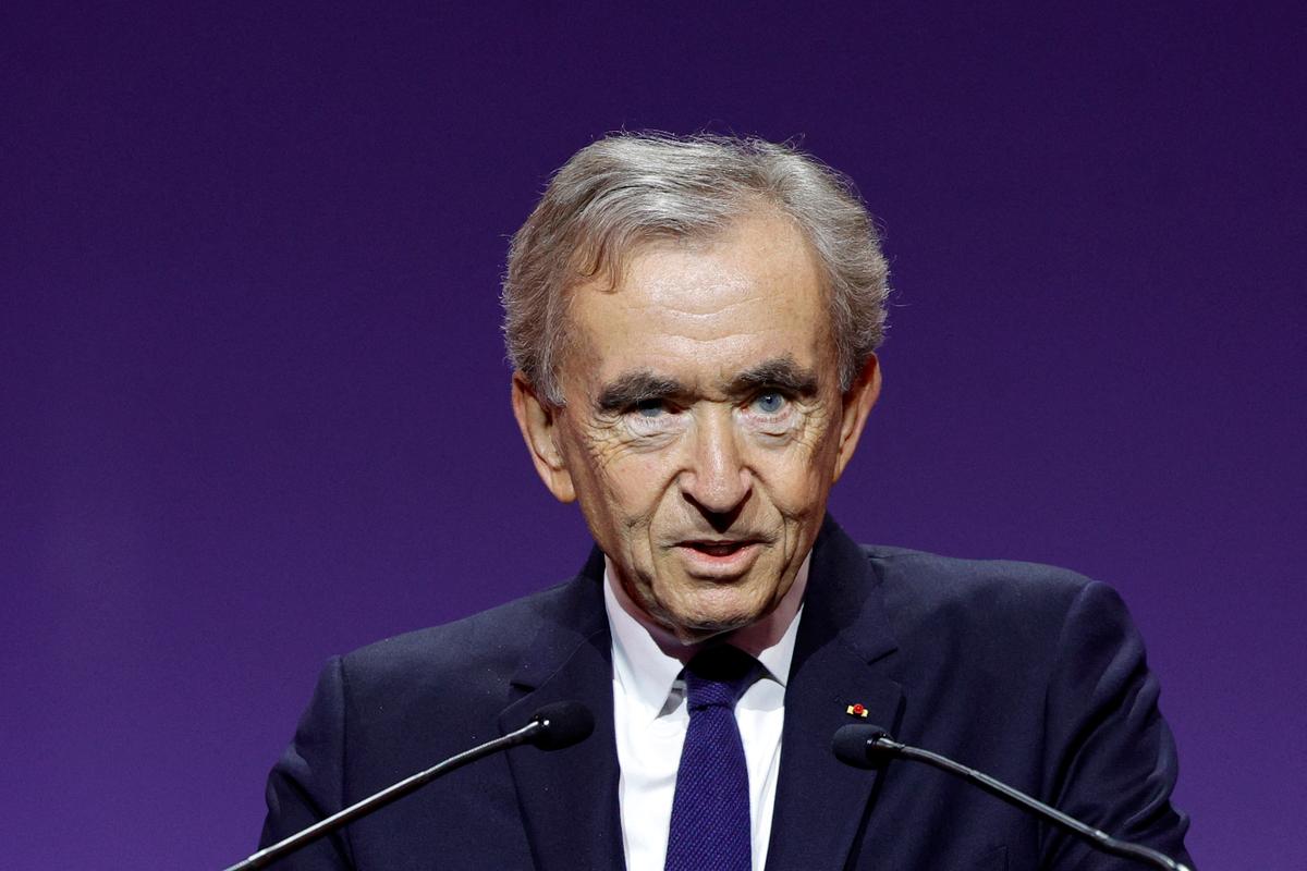 Les 1 % les plus riches de la planète ont épuisé leur budget carbone 2025 en seulement 10 jours, Bernard Arnault en 2h15