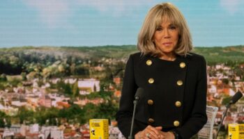 Brigitte Macron a beaucoup parlé d’Emmanuel Macron pour sa campagne médiatique pour les Pièces Jaunes