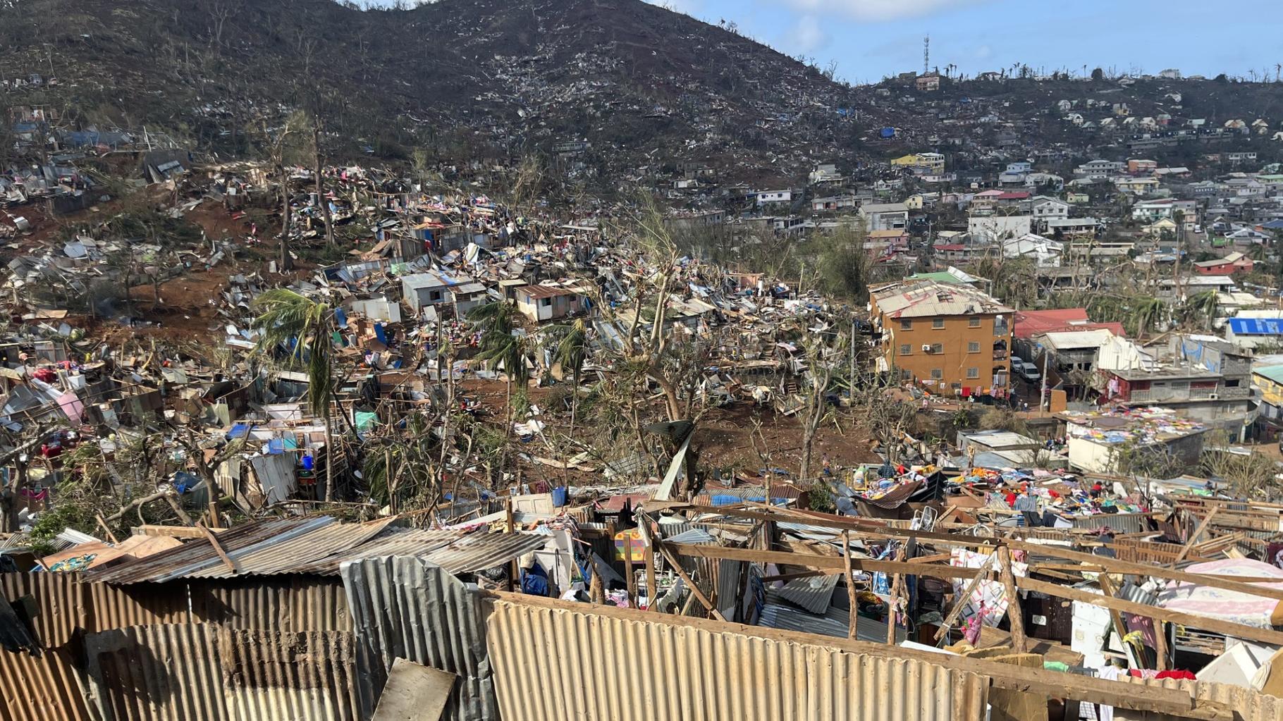 Mayotte menacée par la tempête tropicale Dikeledi, une pré-alerte cyclonique émise et la rentrée reportée