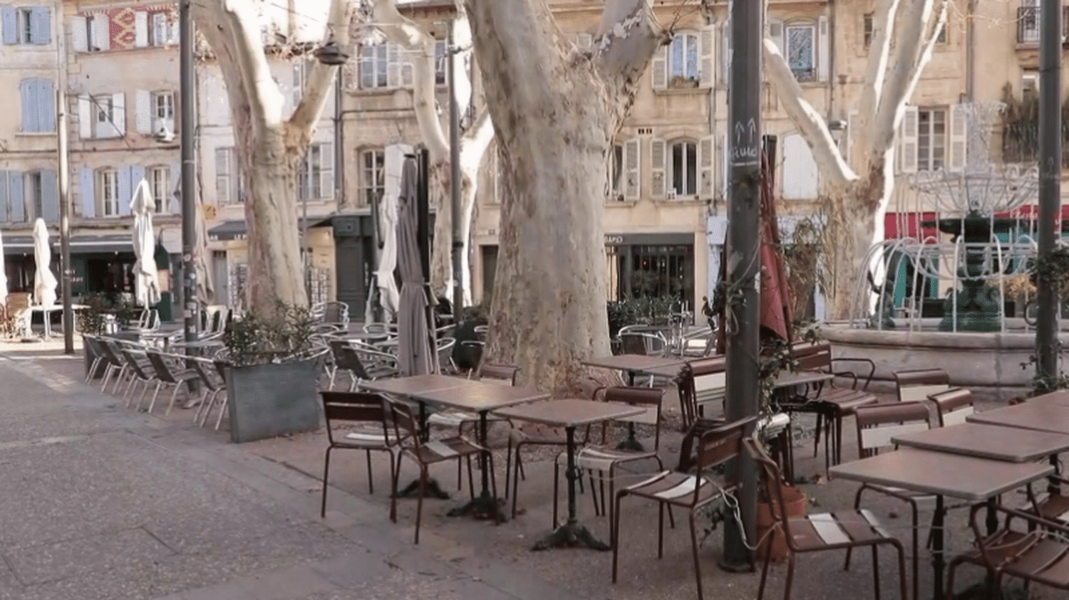 Avignon : des restaurateurs victimes de vols de mobilier en terrasse