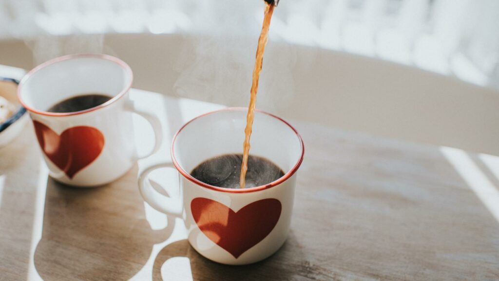 Boire du café est bénéfique pour la santé, mais pas à n’importe quelle heure de la journée