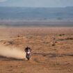 Dakar 2025 : Ricky Brabec s'impose en moto, le Français Guerlain Chicherit abandonne