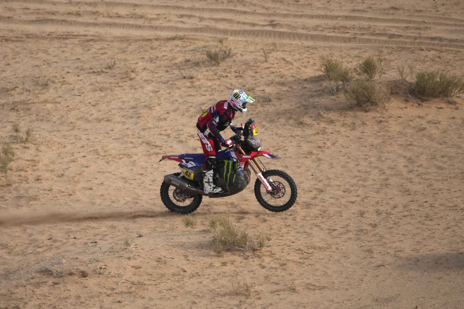 Dakar 2025 : Le motard français Van Beveren, deuxième de la 6ème étape, reste sur le podium