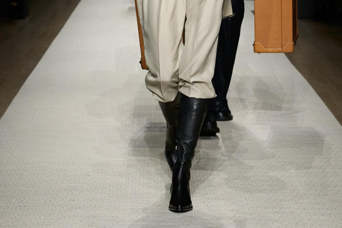 En 2025, le pantalon sera dans les bottes (et ça ne fera pas un pli)