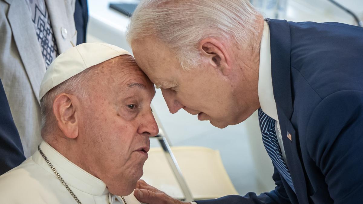 Papst bekommt „Freiheitsmedaille mit Auszeichnung“