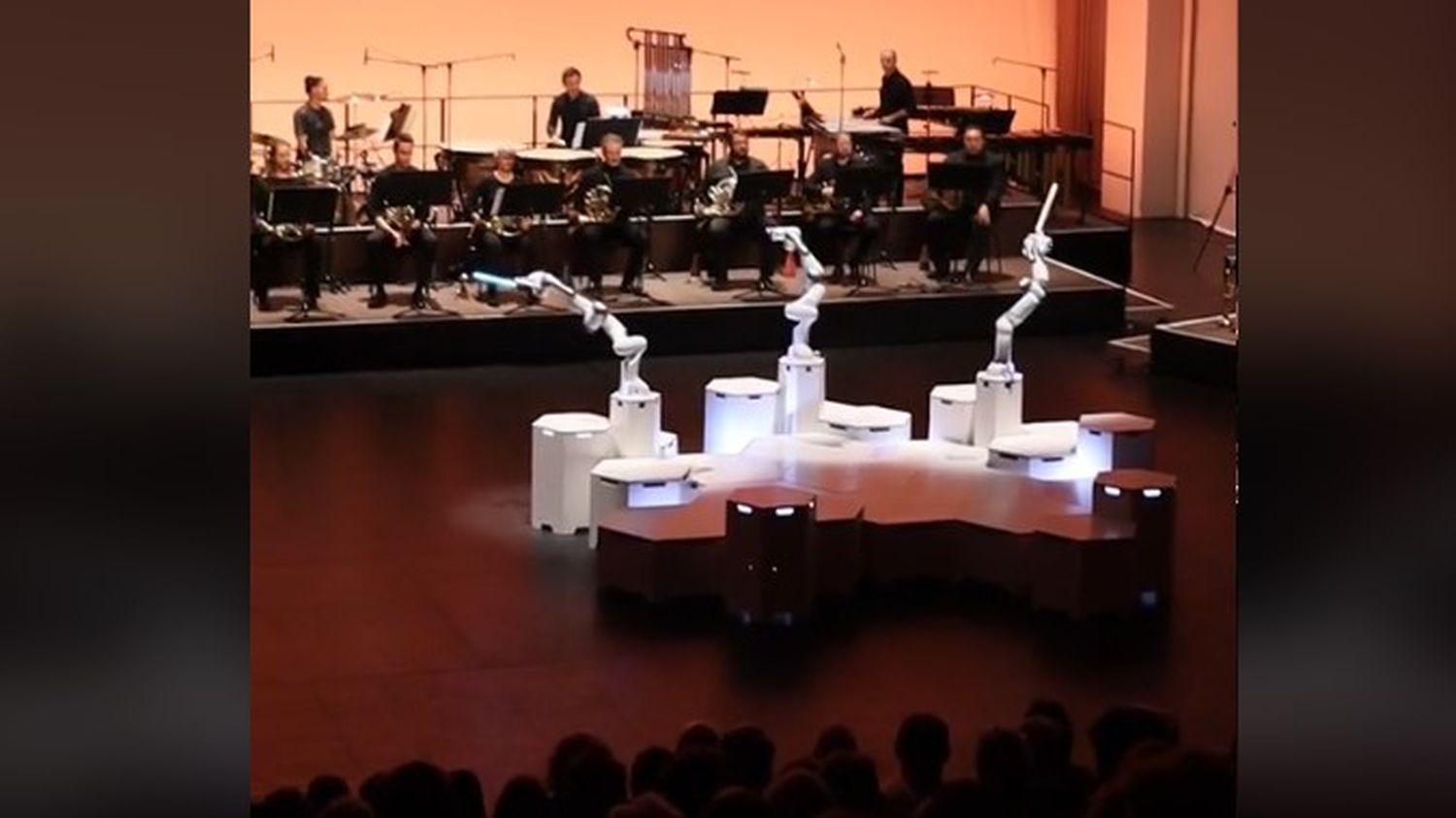 En Allemagne, une première scientifico-musicale : un robot à la place du chef d'orchestre