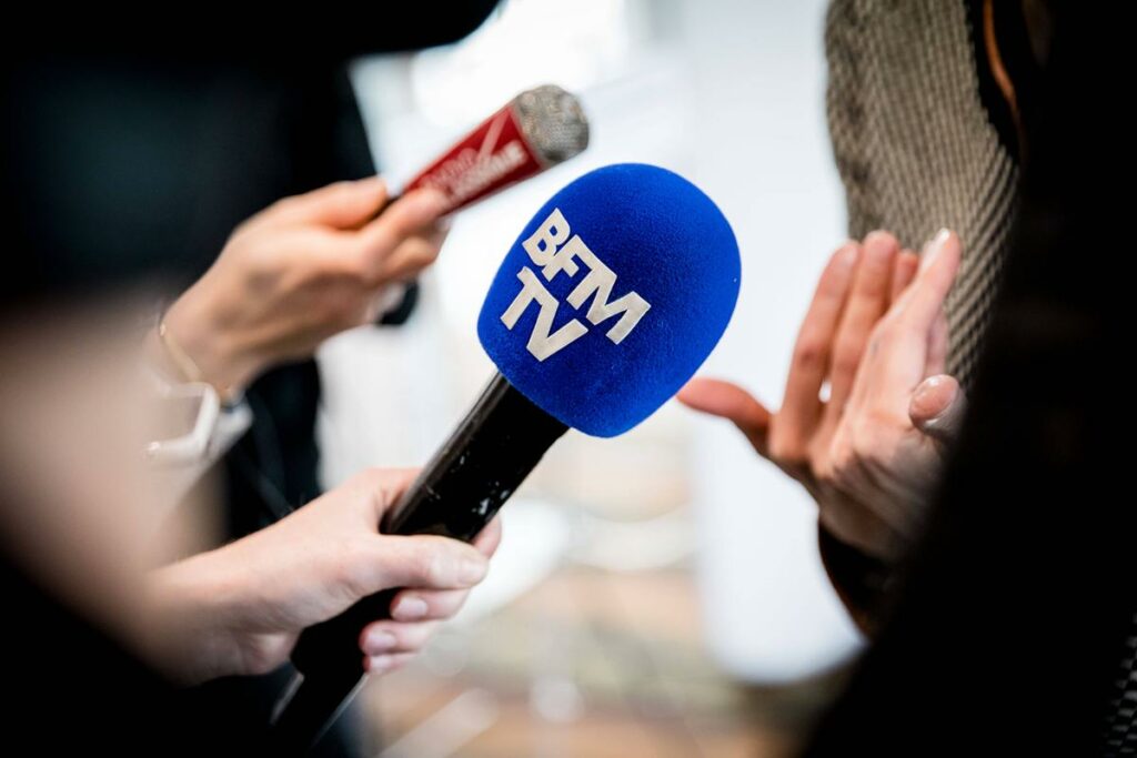 Deux journalistes de BFMTV agressées à Evreux