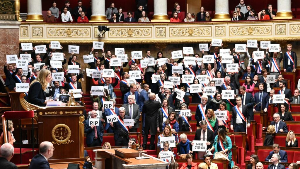 Retraites : Braun-Pivet, le soutien de la gauche en Macronie pour mettre la réforme sur pause