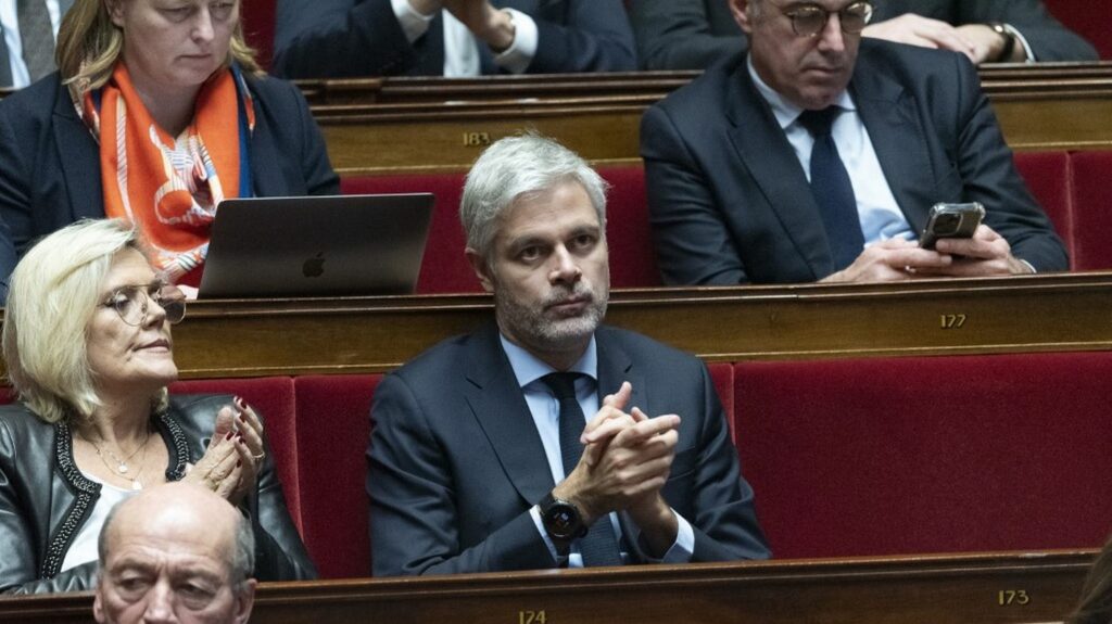 Suspendre la réforme des retraites "sans proposer la moindre piste de financement" serait "irresponsable", estime Laurent Wauquiez