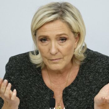 Mort de Jean-Marie Le Pen : Marine Le Pen juge la réaction d’Emmanuel Macron très sévèrement