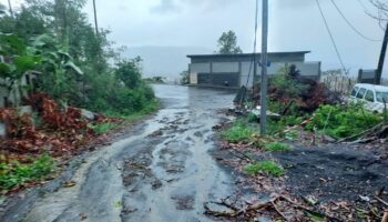 Tempête tropicale Dikeledi à Mayotte : l'alerte rouge maintenue jusqu'à lundi soir, annonce le préfet