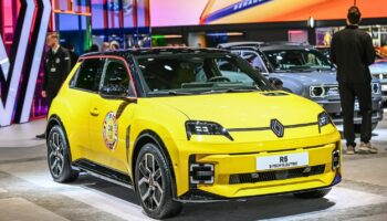 La Renault 5 électrique est élue voiture de l’année 2025