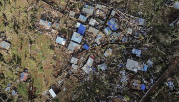 Tempête Dikeledi à Mayotte : l'alerte rouge maintenue, le risque d'une mousson après les inondations