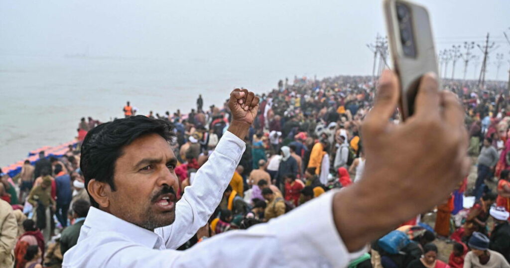 En Inde, le pèlerinage hindou géant de la Kumbh Mela a commencé, 400 millions de fidèles attendus