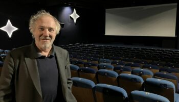 INTERVIEW. "Tout ce que je sais dans la vie, je l'ai appris dans les salles de cinéma" : avec "Spectateurs !", Arnaud Desplechin déclare son amour au 7e art