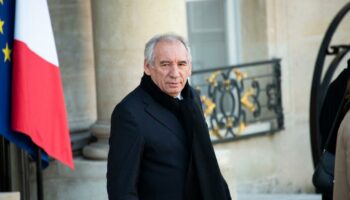 Comment le PS pourrait sauver le soldat Bayrou