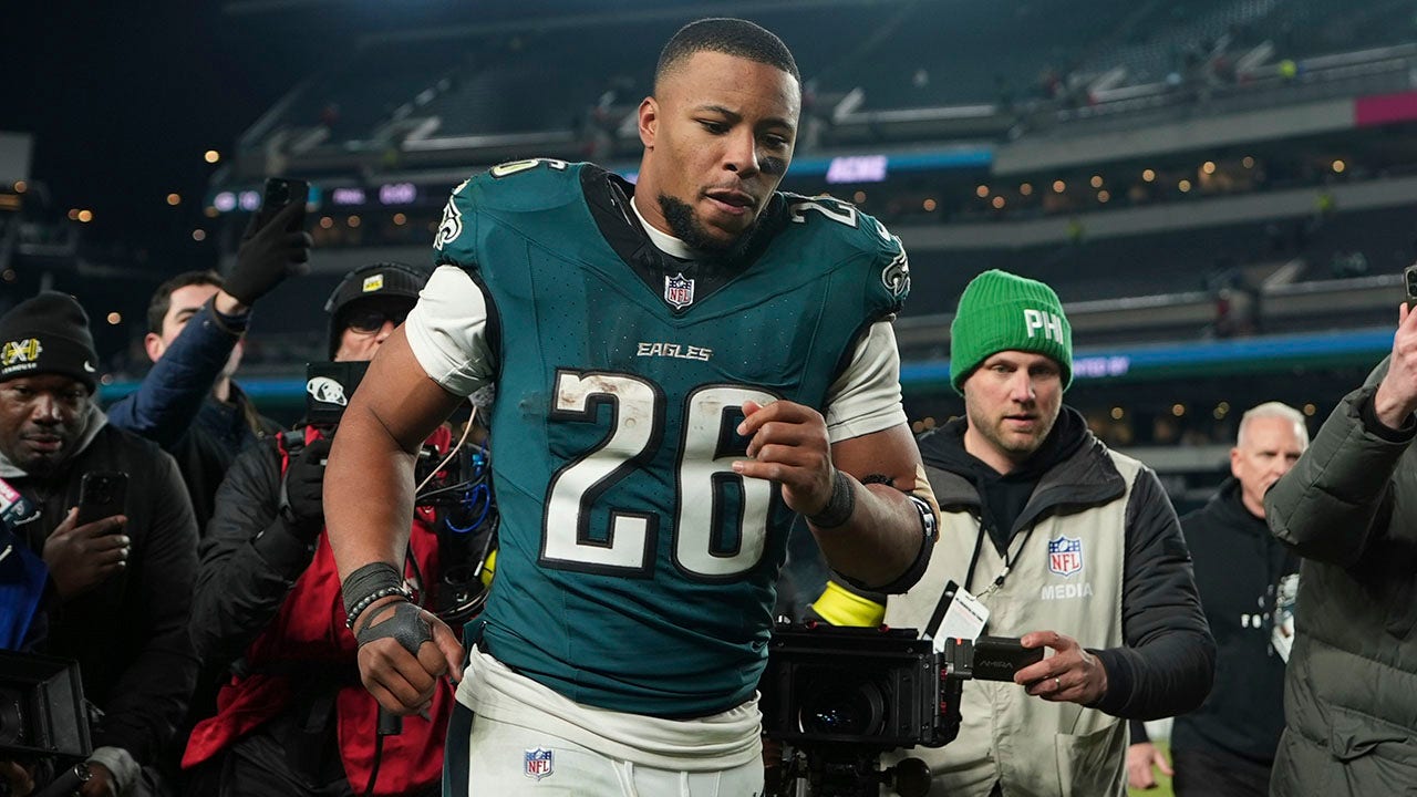 Eagles' Saquon Barkley torments NFL bettors as he opts for slide instead of late TD