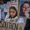 Une photo de l'enseignante française Cécile Kohler, détenue en Iran depuis mai 2022 avec son compagnon Jacques Paris, lors d'un rassemblement de soutien à Paris, le 23 mars 2024