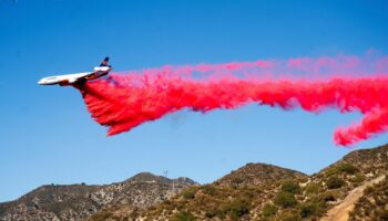 Die Feuerwehr in Kalifornien macht Fortschritte bei der Brandbekämpfung. Foto: Noah Berger/FR34727 AP/AP/dpa