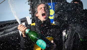 INTERVIEW. Vendée Globe : "C'est sûrement grâce à ces deux heures et demie qui me manquaient en 2020 que cette victoire est à moi aujourd'hui", confie Charlie Dalin