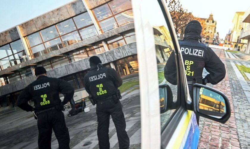 Deutscher Profifußball: DFL scheitert mit Beschwerde gegen Polizeigebühren