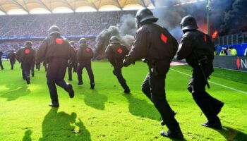 Polizeikosten: Nun hat der Fußball ein Problem