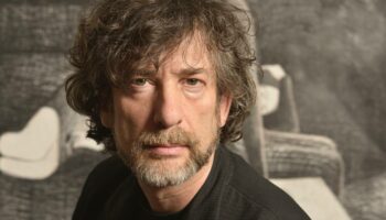 Violences sexuelles : huit femmes témoignent contre l’auteur Neil Gaiman