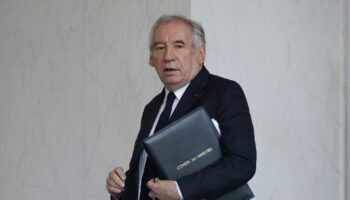 Réforme des retraites : François Bayrou n'exclut pas un nouveau projet de loi en cas de "progrès" entre les partenaires sociaux, même "sans accord général"