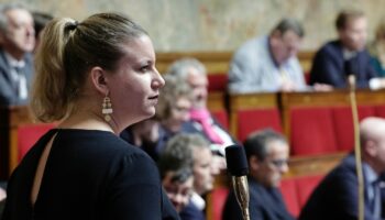 La cheffe des députés LFI Mathilde Panot dit "croire" que les quatre composantes du Nouveau Front populaire (PS, PCF, Ecologistes et LFI) voteront la motion de censure que son groupe déposera le 14 janvier