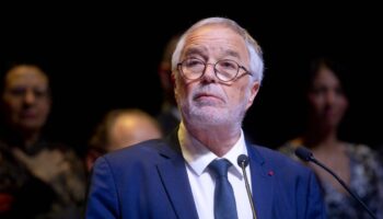 Le ministre Rebsamen désavoué par la porte-parole du gouvernement après ses propos sur le RN