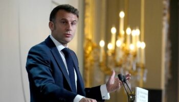 Guerre au Proche-Orient : "L'accord doit être respecté" et "une solution politique doit advenir", dit Emmanuel Macron