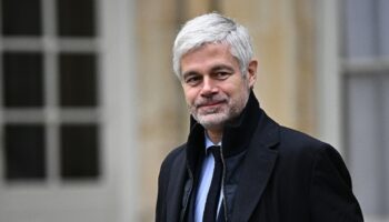 Le président du groupe Droite républicaine à l'Assemblée nationale Laurent Wauquiez, le 26 novembre 2024 à Matignon, à Paris