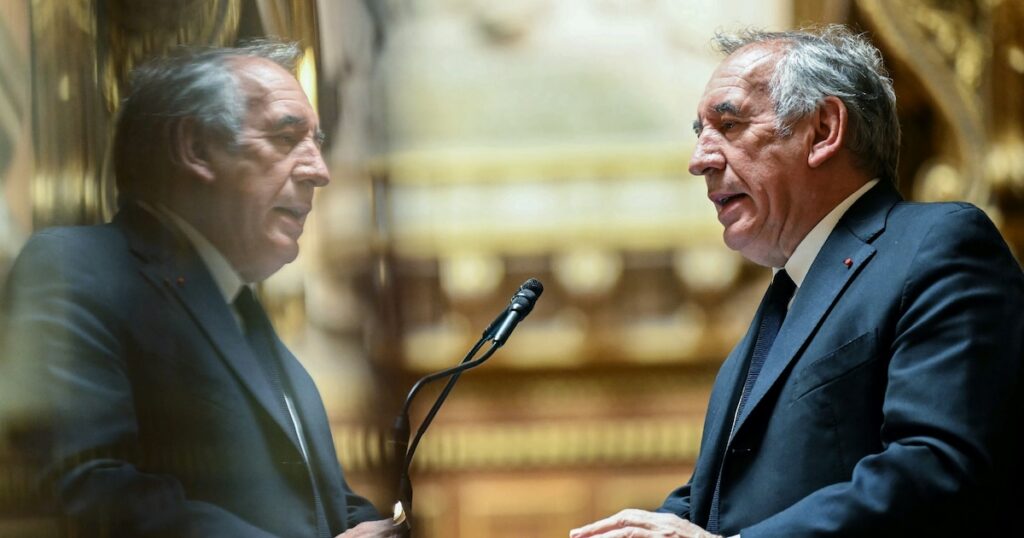 Le Premier ministre François Bayrou s'exprime devant les députés à l'Assemblée nationale à Paris, le 15 janvier 2025