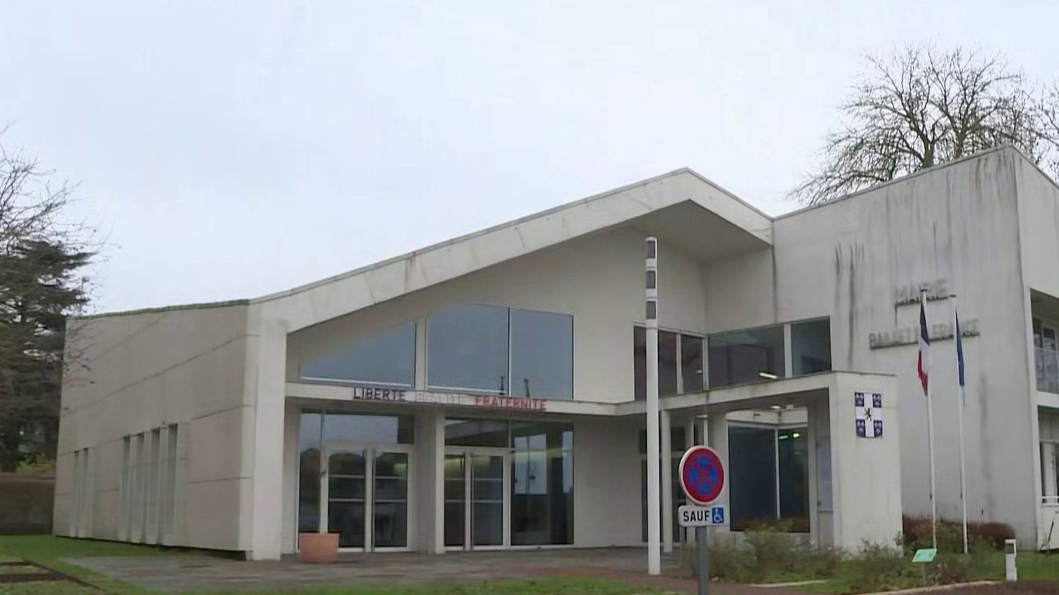 Val-d'Oise : une commune proteste contre l'arrivée de 100 mineurs isolés