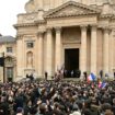 À Paris, l’hommage à Jean-Marie Le Pen rassemble toutes les chapelles de l’extrême droite - REPORTAGE