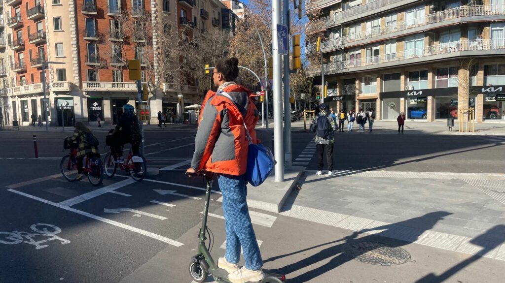 À Barcelone, le port du casque bientôt obligatoire pour les usagers des trottinettes électriques