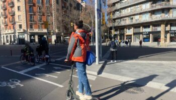 À Barcelone, le port du casque bientôt obligatoire pour les usagers des trottinettes électriques