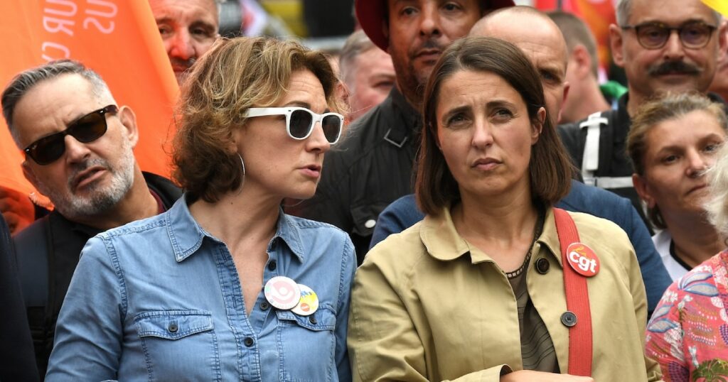 Les secrétaires générales de la CFDT Marylise Léon (G) et de la CGT Sophie Binet à la manifestation pour les salaires, le 13 octobre 2023 à Paris