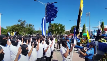 Au Nicaragua, les “policiers volontaires” du dictateur Ortega prêtent serment