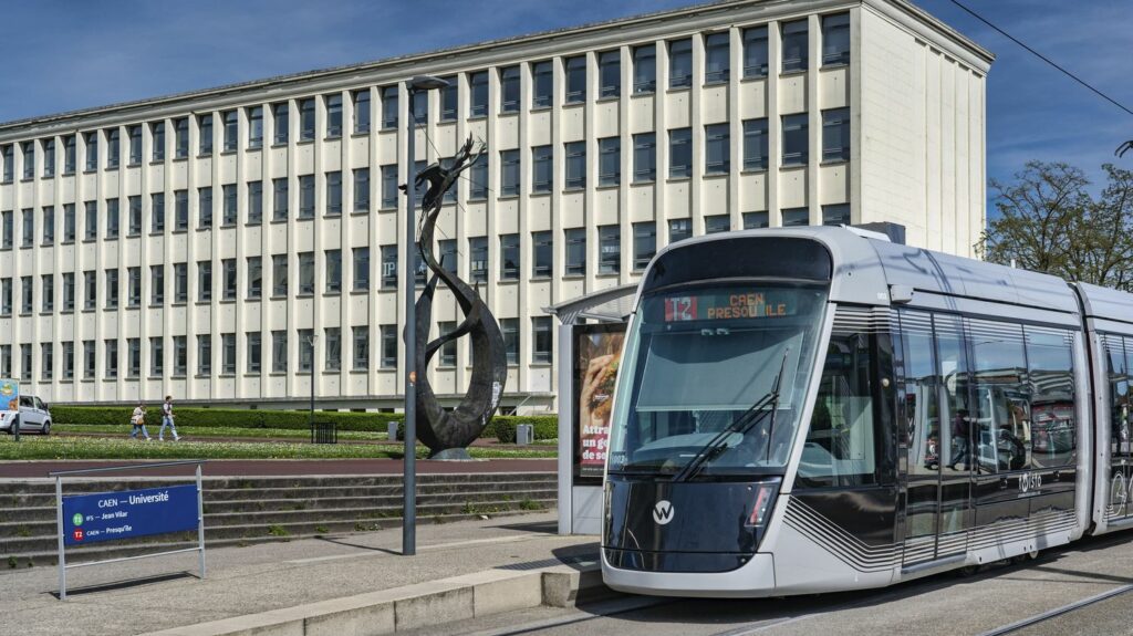 Agression dans le tramway de Caen : deux adolescents de 14 ans interpellés, le caractère homophobe n'est pas établi