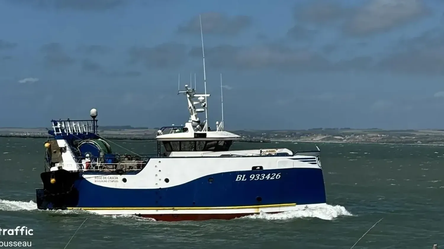 Manche : un bateau de pêche britannique traîne un chalutier français et rompt le câble le reliant à son filet, Xavier Bertrand demande l'ouverture d'une enquête