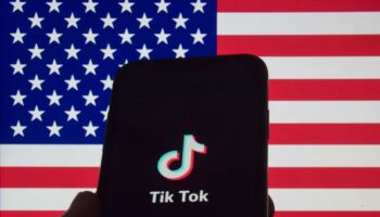 Aux Etats-Unis, la Cour suprême ouvre la voie à l’interdiction de TikTok, Trump réclame du temps pour statuer