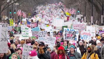 Thousands of left-wing demonstrators descend on Washington to protest Trump inauguration