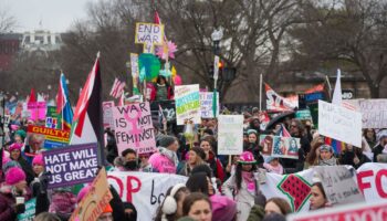 Des milliers de manifestants contre Trump dans les rues de Washington