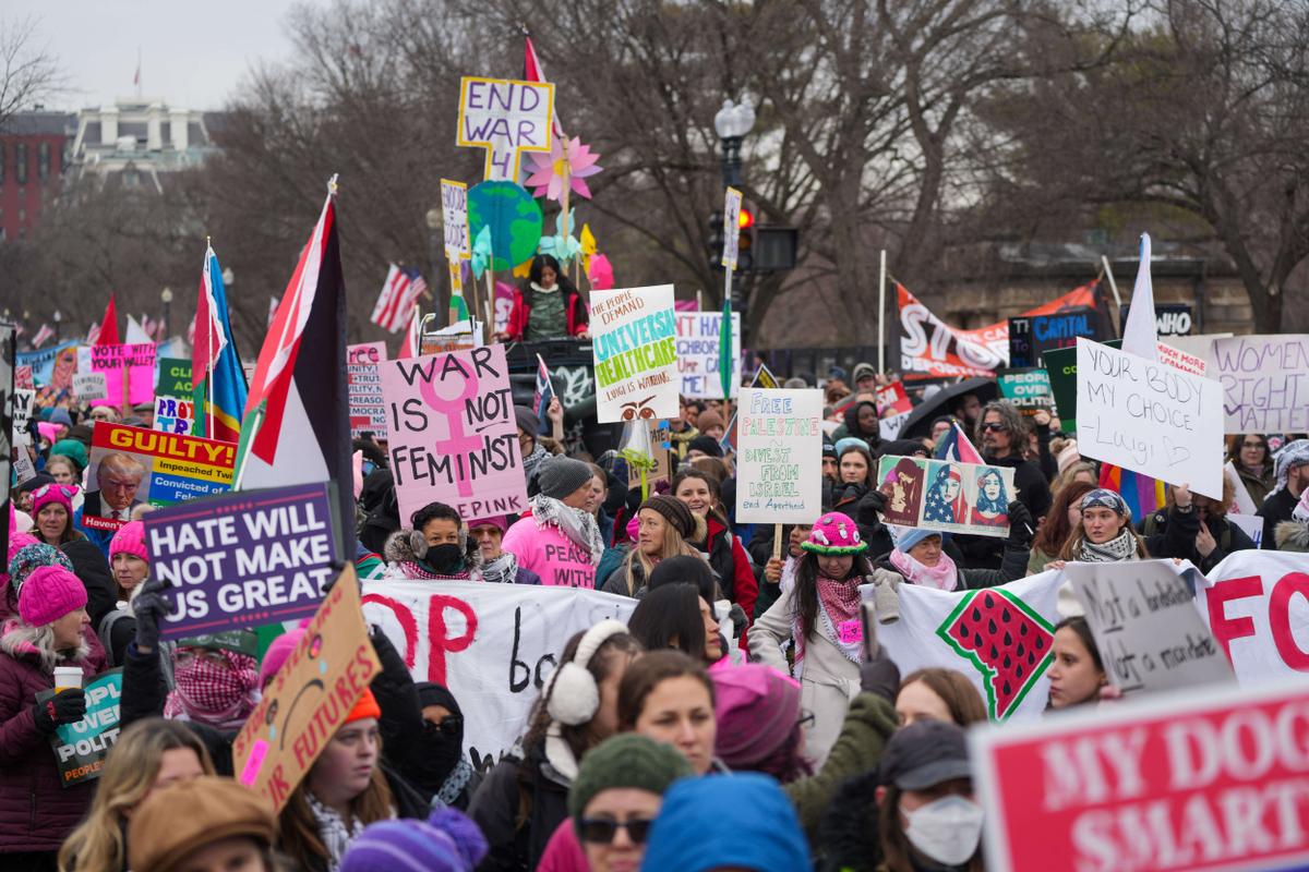 Des milliers de manifestants contre Trump dans les rues de Washington