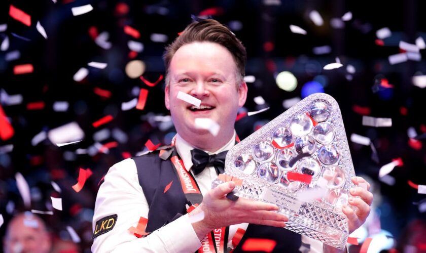 Shaun Murphy holds off Kyren Wilson fightback to win second Masters title