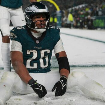 Saquon Barkley carves up Rams defense in snow, Eagles move to NFC title game