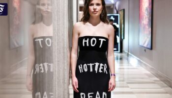 Ein Hauch Westwood-Punk: Über Luisa Neubauers Slogan-Kleid