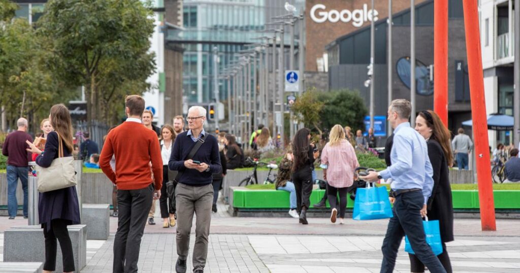 Riche des multinationales américaines, l’Irlande redoute le “mur économique” de Trump